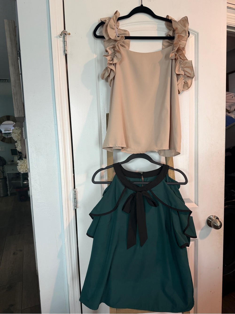 Women’s Ruffle Cold-Shoulder Top - Green - Picture 2 of 3